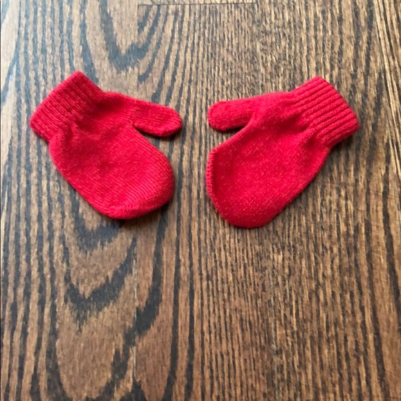 Flannel button down shirt and mittens - Picture 4 of 7